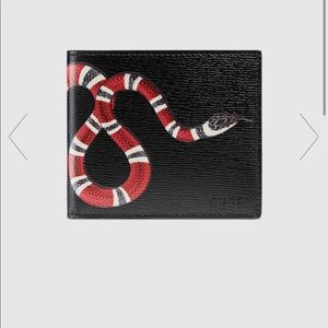 Men’s Gucci Kingsnake bi-fold wallet